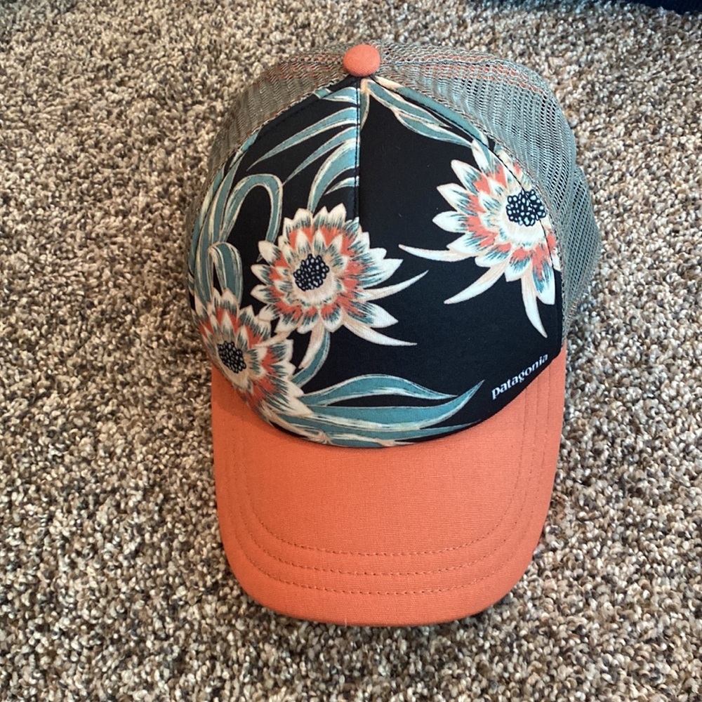 EUC Patagonia Women’s Trucker Hat